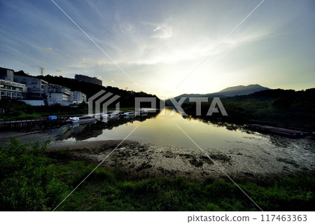 夕陽照耀下的木曾川 夕陽照耀下的木曾川 117463363