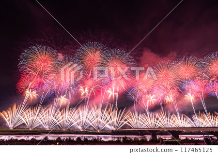 《Niigata Prefecture》Photographed at the Nagaoka Fireworks Festival venue 《Niigata Prefecture》Photographed at the Nagaoka Fireworks Festival venue 117465125