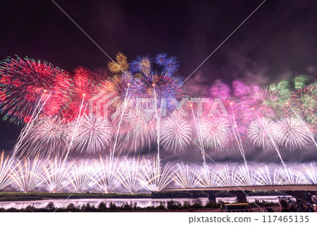《Niigata Prefecture》Photographed at the Nagaoka Fireworks Festival venue 《Niigata Prefecture》Photographed at the Nagaoka Fireworks Festival venue 117465135