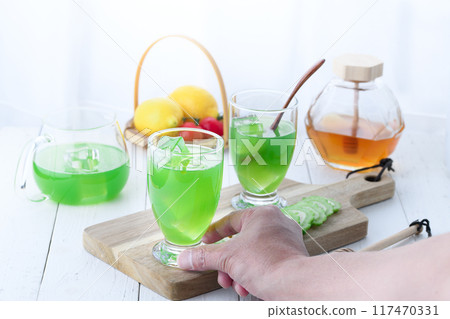 Packed with nutrients! Bitter melon juice (vegetable juice) Packed with nutrients! Bitter melon juice (vegetable juice) 117470331