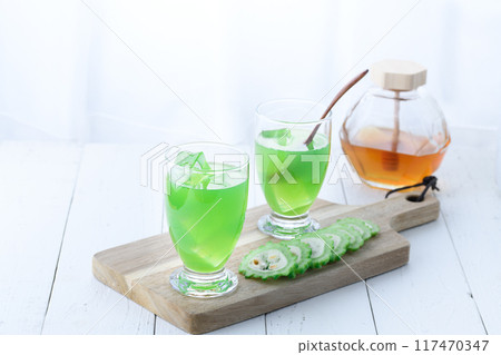 營養滿滿! 苦瓜汁(蔬菜汁) 營養滿滿! 苦瓜汁(蔬菜汁) 117470347