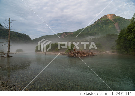 Azusa River and Mount Yakedake shrouded in mist, Kamikochi Azusa River and Mount Yakedake shrouded in mist, Kamikochi 117471114