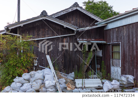 Beautiful townscape in the early summer morning in Okayama city, Okayama prefecture, Japan Beautiful townscape in the early summer morning in Okayama city, Okayama prefecture, Japan 117472334