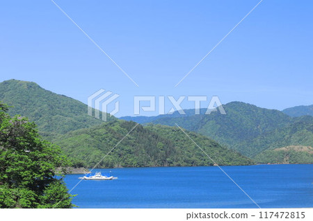 Blue sky and Tokuyama Dam Lake in Ibigawa Town, Gifu Prefecture Blue sky and Tokuyama Dam Lake in Ibigawa Town, Gifu Prefecture 117472815