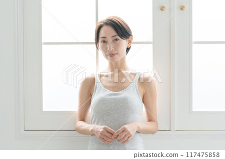 中年女人美麗陽光 117475858