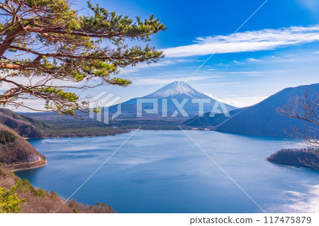 [山梨縣] 從本棲湖和中野山口看到的富士山 117475879