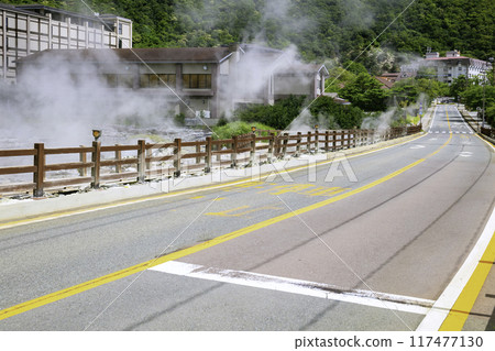 Unzen Jigoku, where the smell of sulfur wafts through the air: National Route 57 (Obama-cho, Unzen City, Nagasaki Prefecture) 117477130