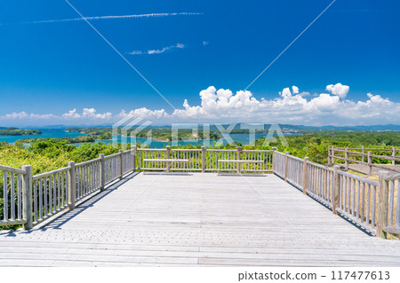 [三重縣] 夏天的英虞灣海岸線，從富山公園看到的ria海岸線 117477613