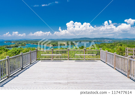 <Mie Prefecture> Summer coastline of Ago Bay, a ria coastline seen from Tomoyama Park 117477614