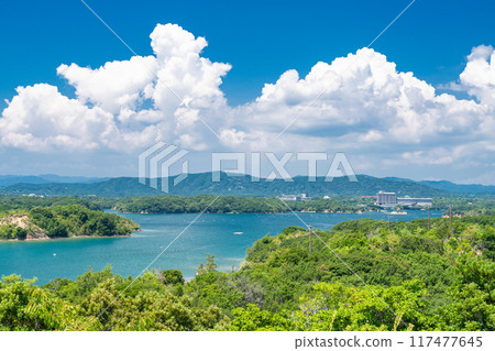 [三重縣] 夏天的英虞灣海岸線，從富山公園看到的ria海岸線 117477645