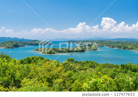 [三重縣] 夏天的英虞灣海岸線，從富山公園看到的ria海岸線 117477653