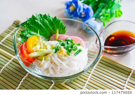 Somen-style tofu noodles 117479888