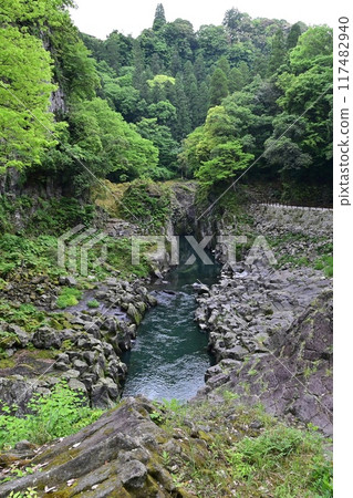 [Kyushu, Miyazaki] Takachiho Gorge was created by volcanic activity at Mount Aso. It is a beautiful gorge with eroded cliffs and Manai Falls. 117482940