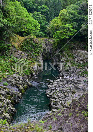 [Kyushu, Miyazaki] Takachiho Gorge was created by volcanic activity at Mount Aso. It is a beautiful gorge with eroded cliffs and Manai Falls. 117482941