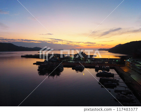 Morning glow at the port 117483377