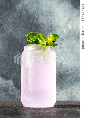 Lavender Gin Coctail Lavender Gin Coctail 117487584