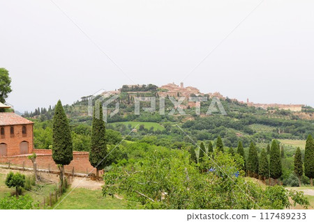 Val d'Orcia, World Heritage Site, Montepulciano, Tuscany, Italy, Europe Val d'Orcia, World Heritage Site, Montepulciano, Tuscany, Italy, Europe 117489233