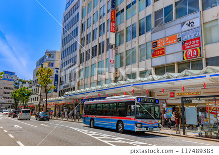 神奈川縣橫須賀市橫須賀中央大道沿線的市中心區域 神奈川縣橫須賀市橫須賀中央大道沿線的市中心區域 117489383