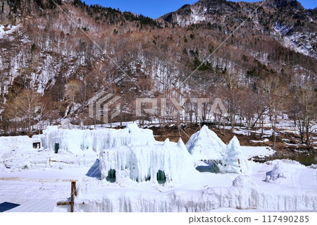 Sounkyo Onsen Ice Waterfall Festival Special Venue (Kamikawa Town, Hokkaido) Sounkyo Onsen Ice Waterfall Festival Special Venue (Kamikawa Town, Hokkaido) 117490285