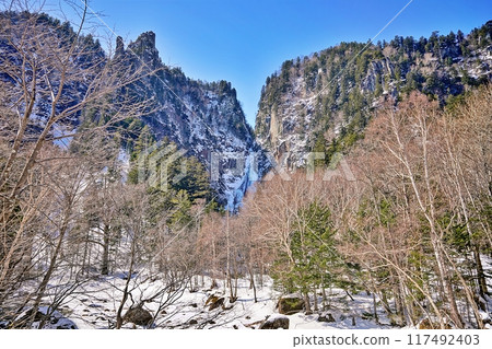 冬季流星瀑布(北海道上川町層雲峽) 冬季流星瀑布(北海道上川町層雲峽) 117492403