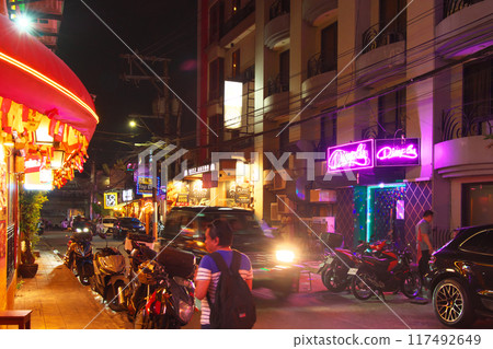 充滿活力的菲律賓 - 馬尼拉布爾戈斯街夜景(2024 年 5 月) 充滿活力的菲律賓 - 馬尼拉布爾戈斯街夜景(2024 年 5 月) 117492649