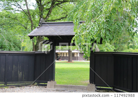 保留角館武士住宅遺蹟的街道景觀 保留角館武士住宅遺蹟的街道景觀 117492988