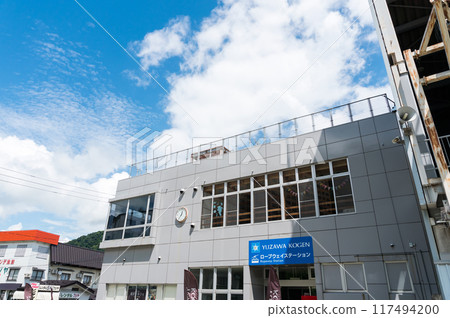 Using the ropeway to go to Yuzawa Kogen Panorama Park, a clear summer day, Yuzawa Town, Minamiuonuma District, Niigata Prefecture Using the ropeway to go to Yuzawa Kogen Panorama Park, a clear summer day, Yuzawa Town, Minamiuonuma District, Niigata Prefecture 117494200