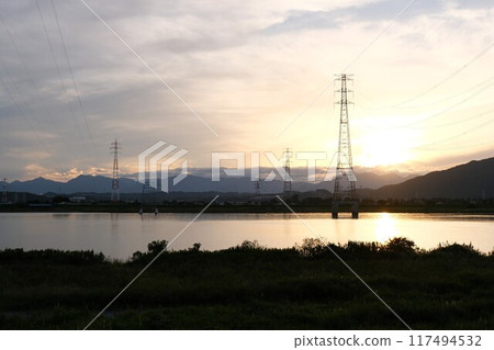 愛知縣愛西市町（堤防）的日落 4_September 2023 117494532