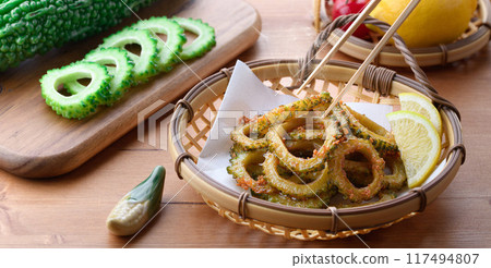 Recommended for summer when you don't have much of an appetite! Deep-fried bitter melon 117494807