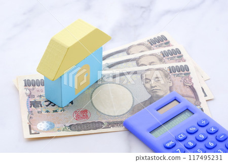 Image of a house, 10,000 yen bills, and a calculator, planning financially to purchase one's dream home Image of a house, 10,000 yen bills, and a calculator, planning financially to purchase one's dream home 117495231