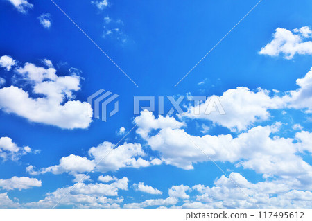 夏天藍天和雲彩 117495612