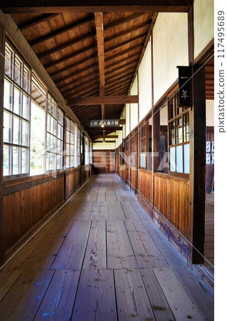 Retro school corridor Retro school corridor 117495689