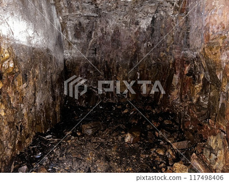 The ruins of the Nita Hayasaki Mine (Crystal Cape) have a coast where you can enjoy magnificent geological formations, geological layers and huge rocks. The ruins of the Nita Hayasaki Mine (Crystal Cape) have a coast where you can enjoy magnificent geological formations, geological layers and huge rocks. 117498406