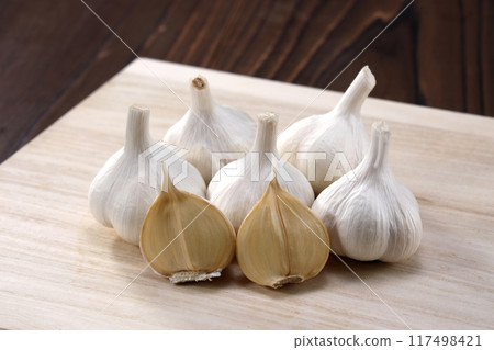 新鮮大蒜 117498421