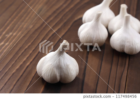 Fresh garlic Fresh garlic 117498456