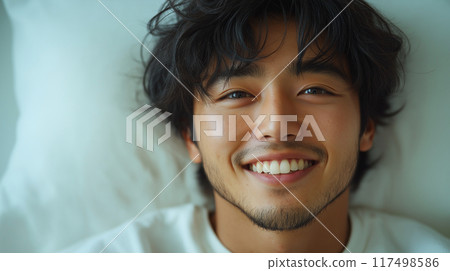 Man with healthy teeth 117498586