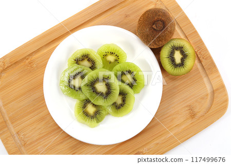 Freshly cut kiwi fruit Freshly cut kiwi fruit 117499676