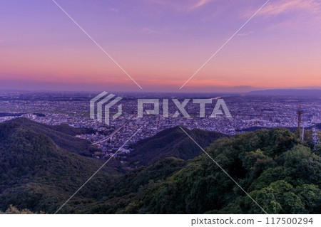 從岐阜市岐阜城看到的日落(名古屋方向) 從岐阜市岐阜城看到的日落(名古屋方向) 117500294