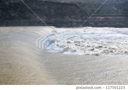 【新潟縣:大古津引水】大雨後大古津引水渠河口附近泥漿流 【新潟縣:大古津引水】大雨後大古津引水渠河口附近泥漿流 117501223