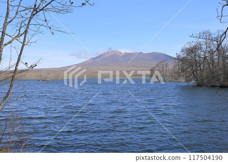 四月的北海道大沼公園 四月的北海道大沼公園 117504190