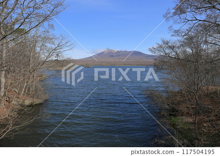 四月的北海道大沼公園 四月的北海道大沼公園 117504195
