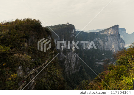 Tian-Men-Shan 117504364