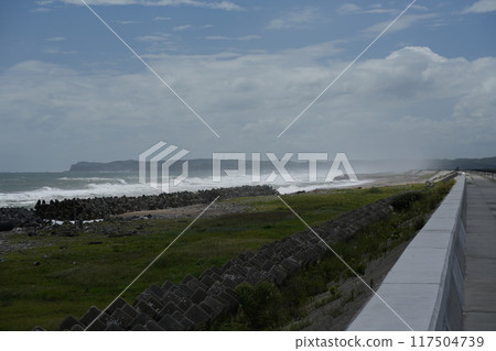 颱風逼近時波濤洶湧的太平洋，福島松河浦 117504739