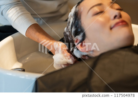 shampoo, beauty, beautician 117504978