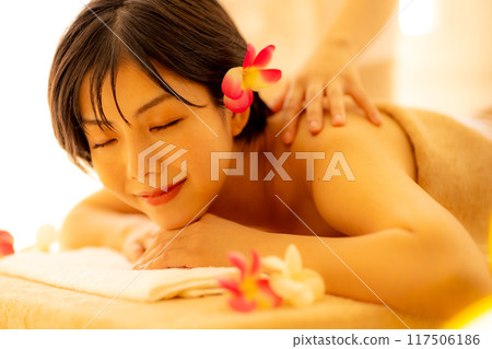 Beautiful woman, beauty salon, beauty, head spa Beautiful woman, beauty salon, beauty, head spa 117506186