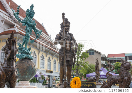 The Guardian Deities of Four Parts of Earth in Wat Intharawihan Temple, focus selective The Guardian Deities of Four Parts of Earth in Wat Intharawihan Temple, focus selective 117506565