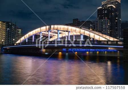 A bridge over the Dojima River in Osaka, the city of water A bridge over the Dojima River in Osaka, the city of water 117507550