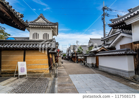 [Important Preservation District for Groups of Traditional Buildings] Tondabayashi Jinaimachi, Tondabayashi Gobo and Shironomon-suji 4, Tondabayashi City, Osaka Prefecture 117508175