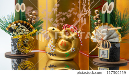 新年賀卡材料生肖蛇和門松裝飾橫向 117509239