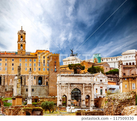 roman forum 117509330